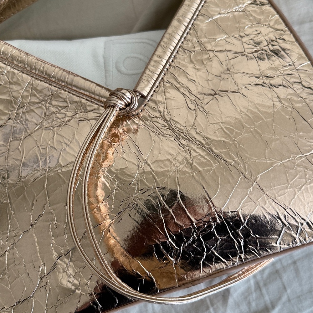 NWT REFORMATION Medium Chiara Convertible Bag, Champagne Crinkle Patent - Picture 5 of 9